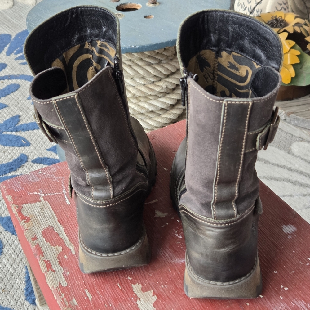 Womens Mid Calf Boots - Picture 11 of 12